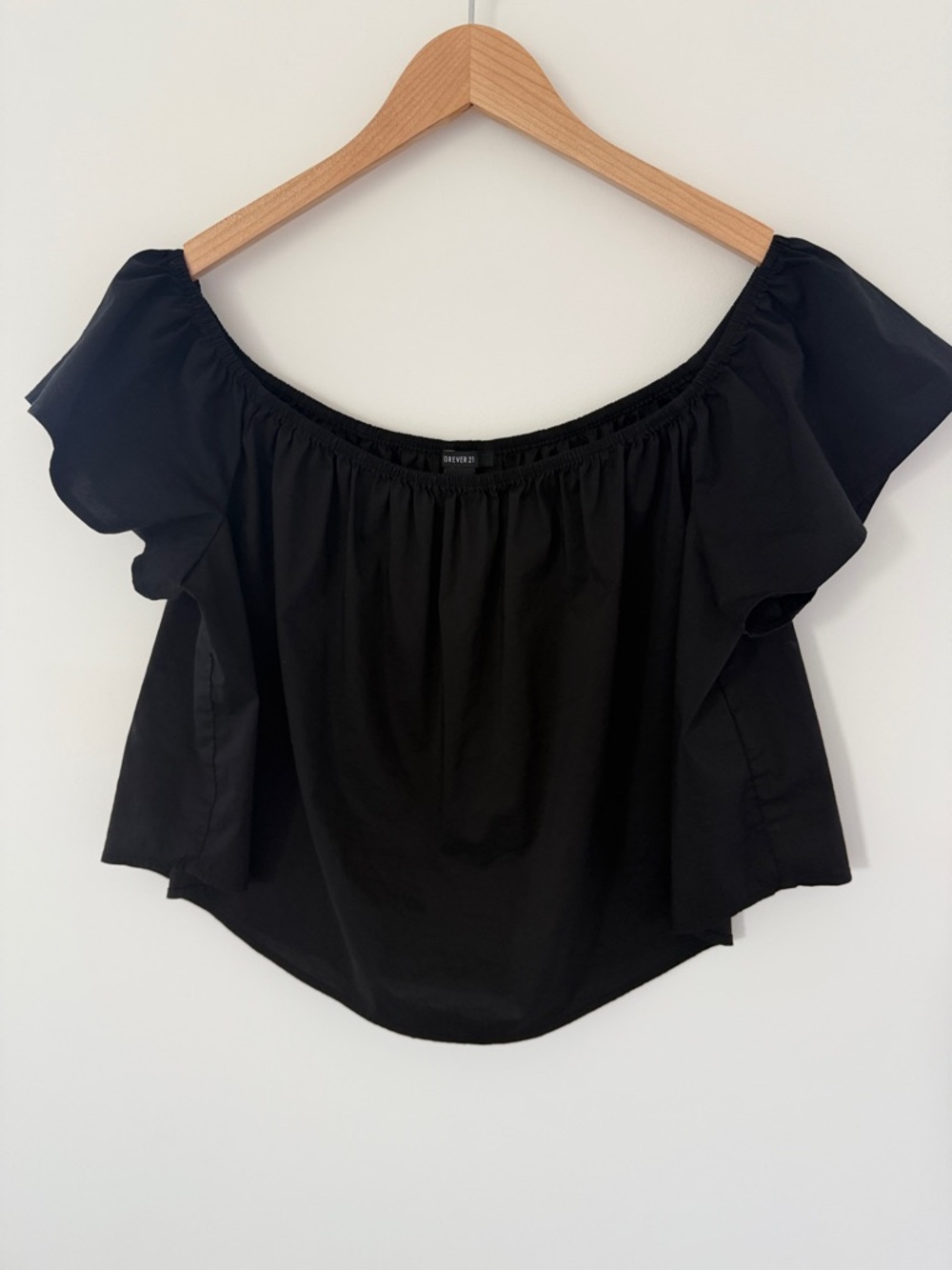 Forever 21 Black Off-Shoulder Flutter Sleeve Crop Top Size Large